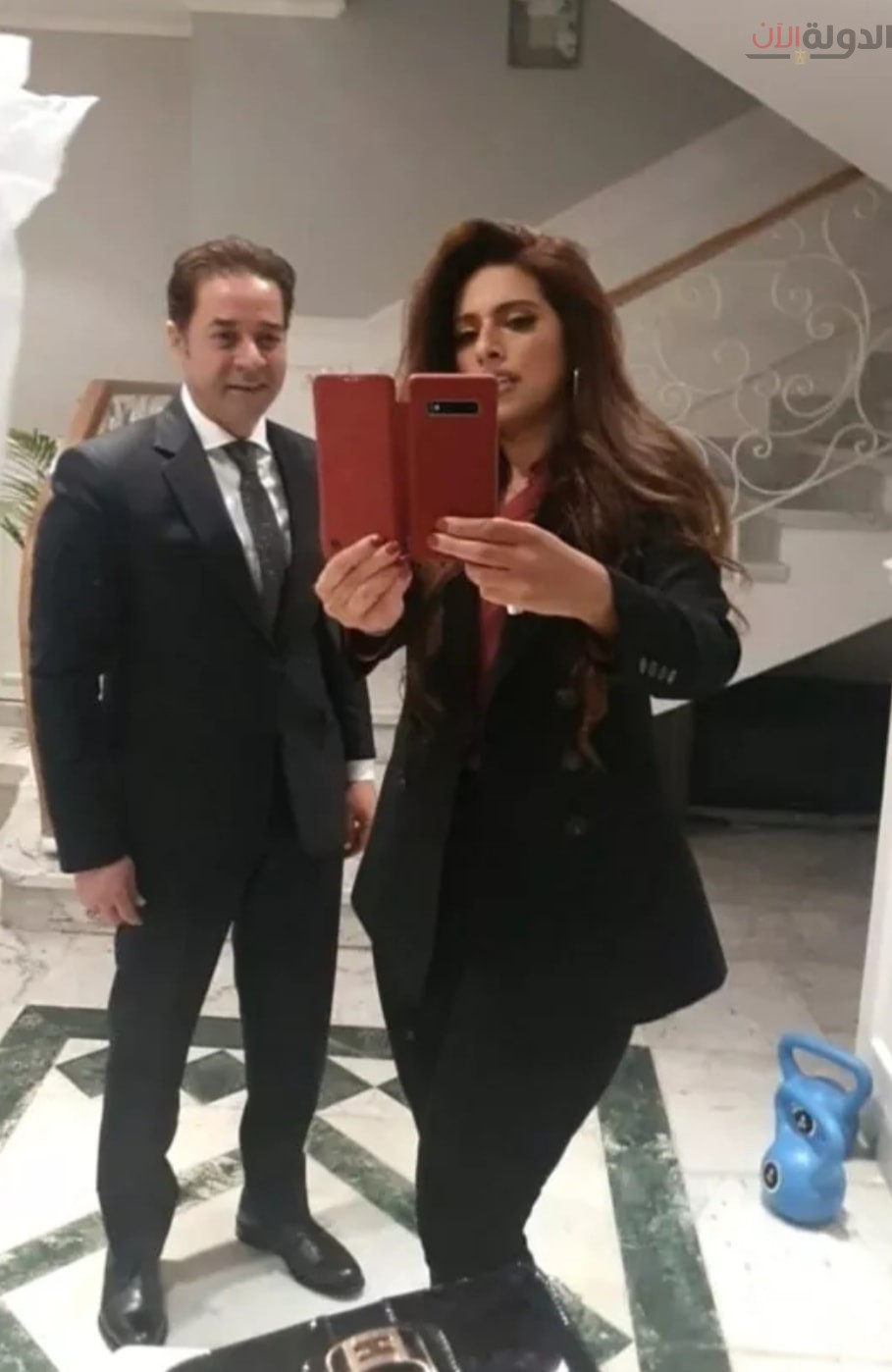 في عيد زواجهما.. ظهور نادر لزوجة مدحت صالح “الخامسة” امرأة فاتنة الأنوثة  والجمال – لن تصدق كيف تبدو - جريدة الدولة الآن